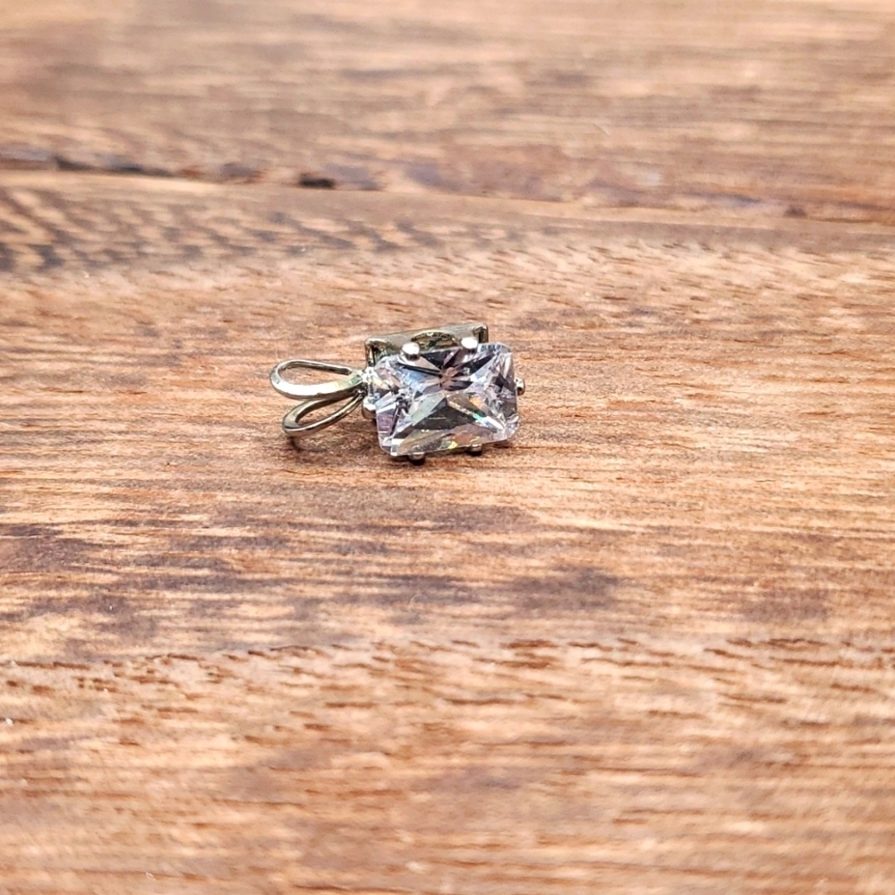 Sterling moissanite baguette clawfoot pendant